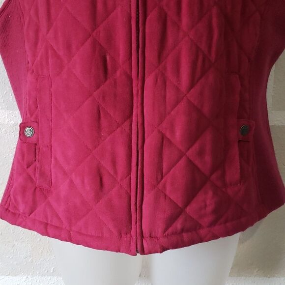 Croft and Barrow Super Soft Maroon Vest - Picture 3 of 6